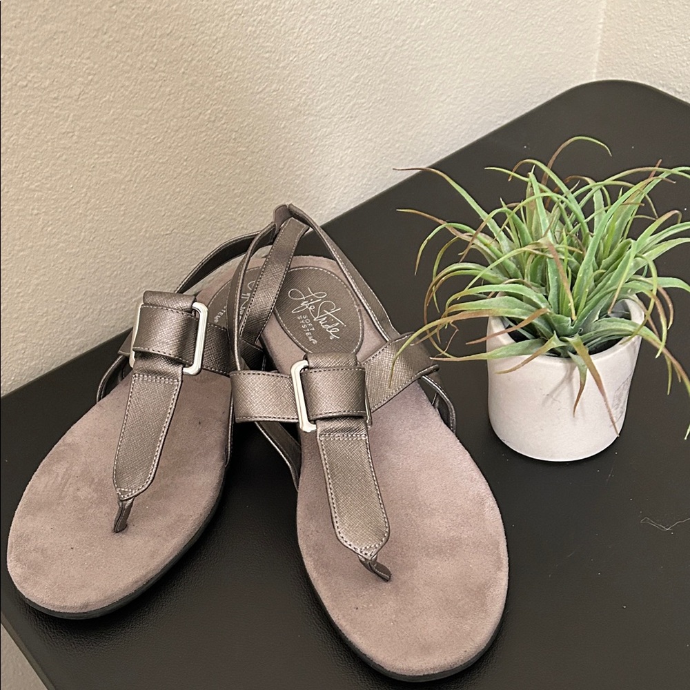 Life Stride Metallic Gray Sandals